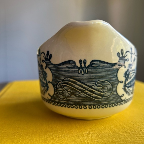 YvesVintage Train Design Creamer - Picture 3 of 7